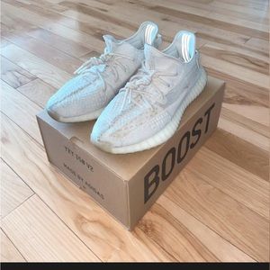Yeezy 350 V2 Bone